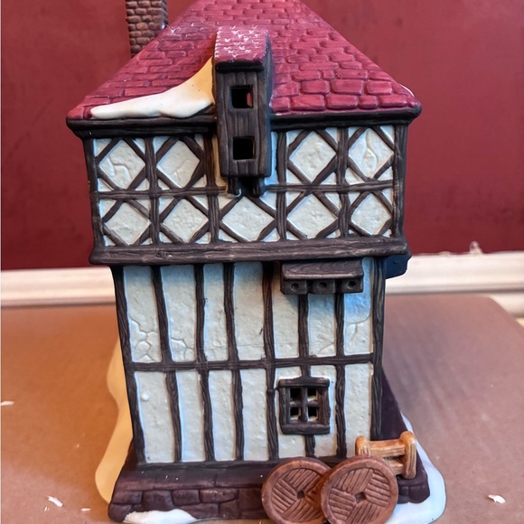 Dept 56 Dickens Village Series “Blythe Pond Mill House” #6508-0 1996 - Picture 7 of 13